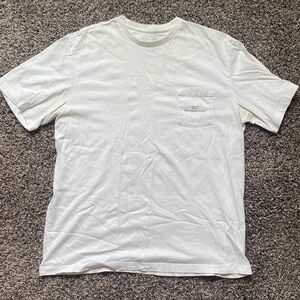 Vineyard Vines T Shirt Large